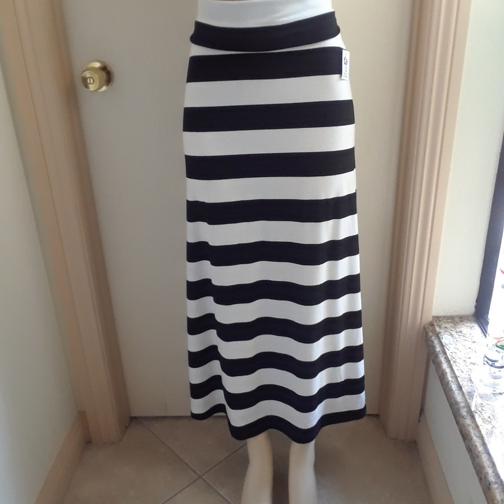 Living Doll skirt - Picture 2 of 3